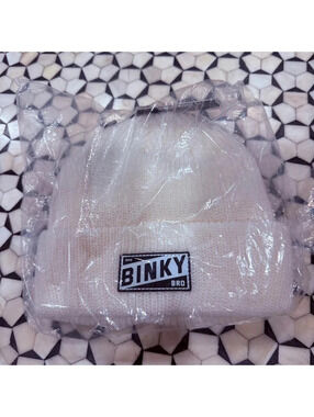 Binky bro beanie cream